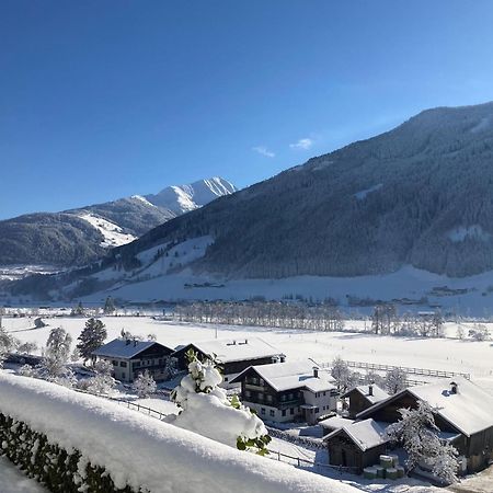 Holiday Apartment In Pinzgau With A Large Terrace ميترسل المظهر الخارجي الصورة